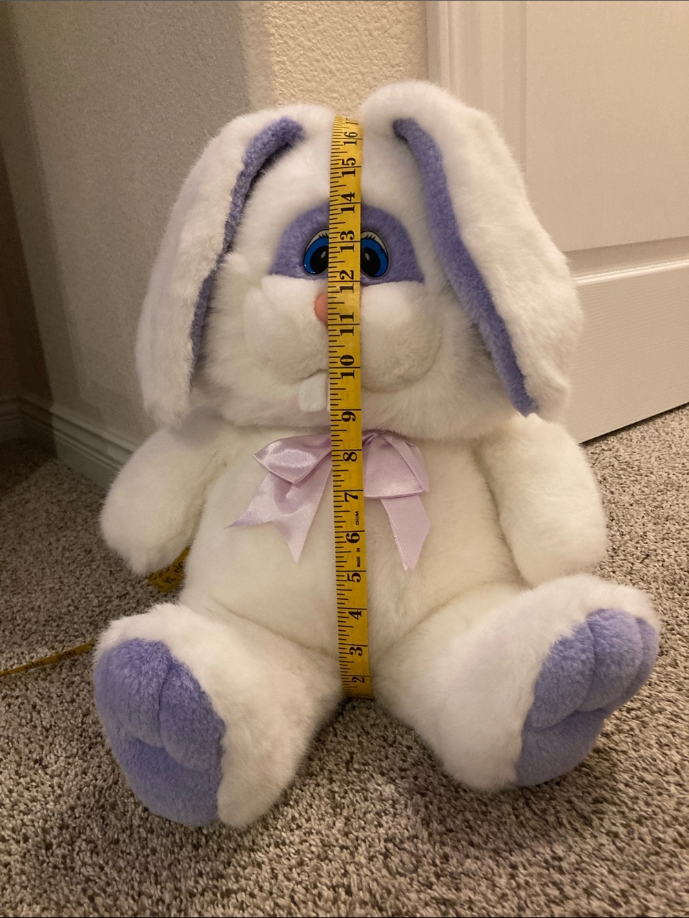Fairview vintage 90’s bunny with purple ears and feet